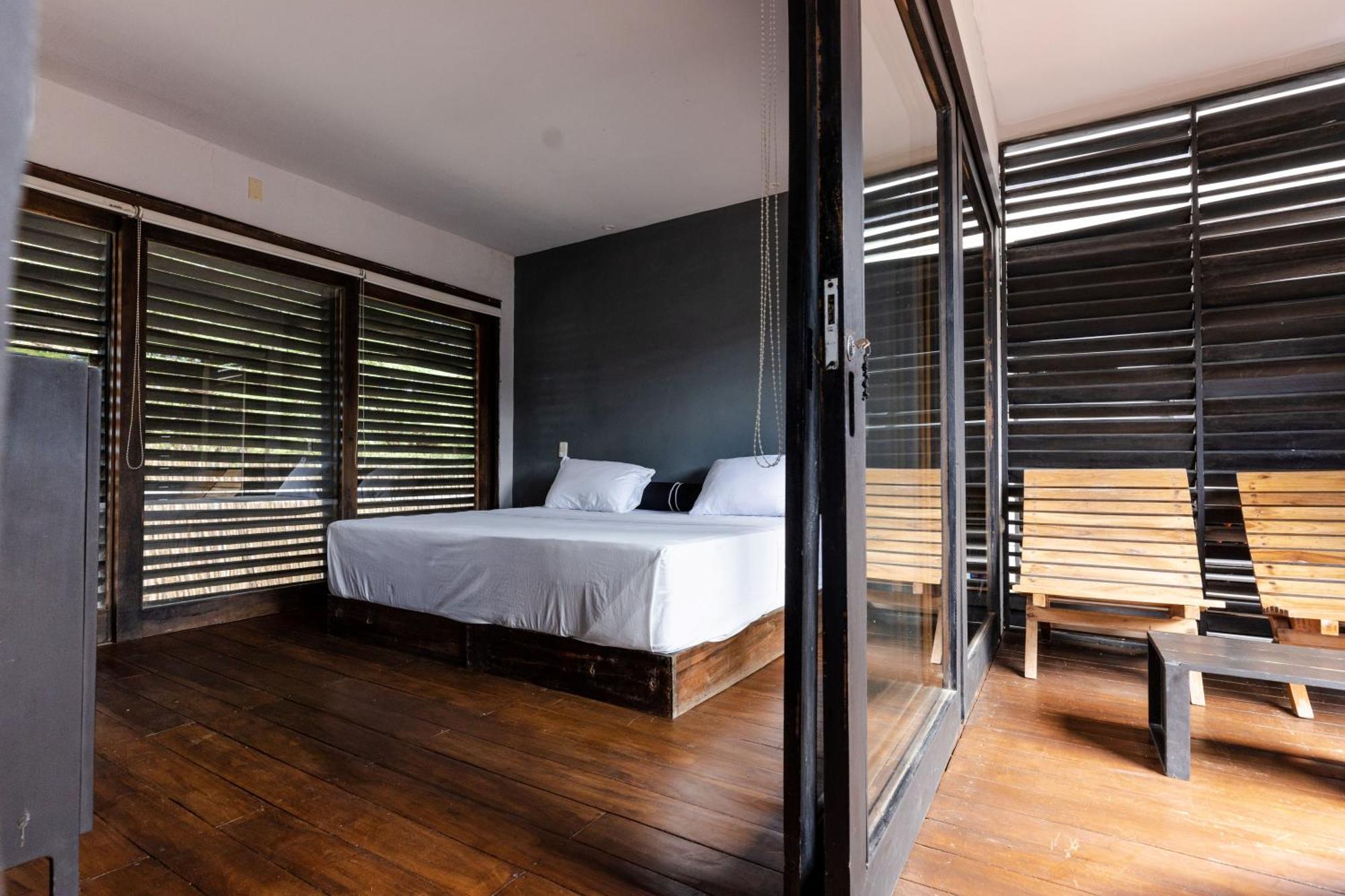 99 Surf Lodge El Limón الغرفة الصورة
